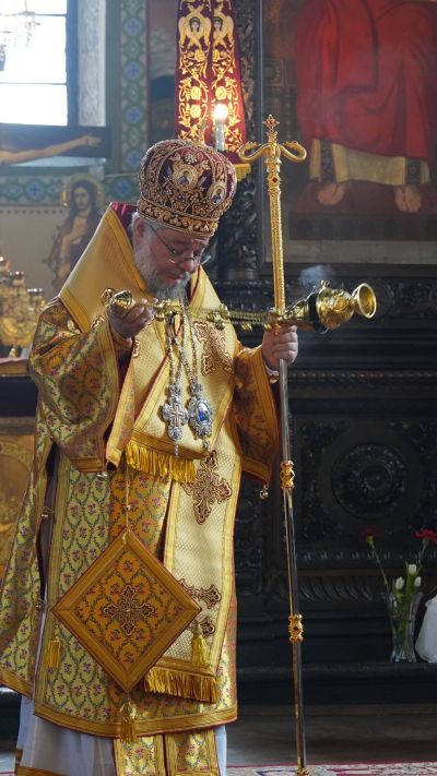 Митрополит Киприан отбеляза рождения си ден с литургия