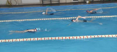 Състезателите на “Антим Спорт“ се стягат за вълнуващ тур по плуване в Стара Загора