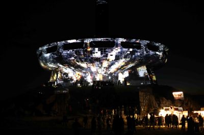 Уикеда, Керана и космонавтите и Hayes & Y ще свирят на фестивала OPEN BUZLUDZHA 2024