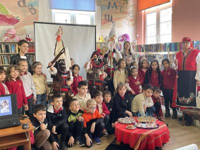 Деца и ученици пресъздадоха традициите и обичаите за празника Сирни заговезни