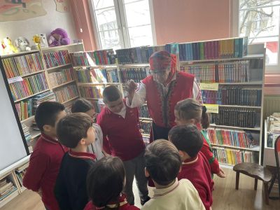 Деца и ученици пресъздадоха традициите и обичаите за празника Сирни заговезни