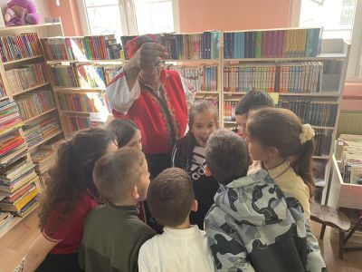 Деца и ученици пресъздадоха традициите и обичаите за празника Сирни заговезни