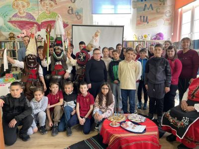 Деца и ученици пресъздадоха традициите и обичаите за празника Сирни заговезни