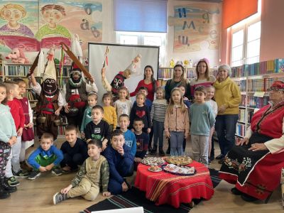 Деца и ученици пресъздадоха традициите и обичаите за празника Сирни заговезни