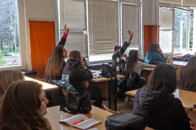 Радетелят на „Родопската железница“ Кристиян Ваклинов гостува на ученици от ПГЛПТ