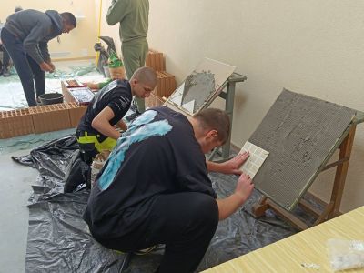 Ученици и учители представят специалностите в месеца на професиите в ПГ „Иван Хаджиенов“