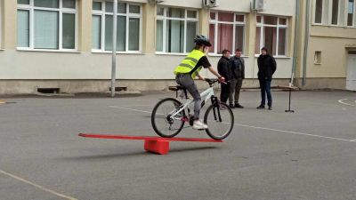 “Лястовиците“ с полезни уроци и съвети към учениците от ОУ “Мати Болгария“