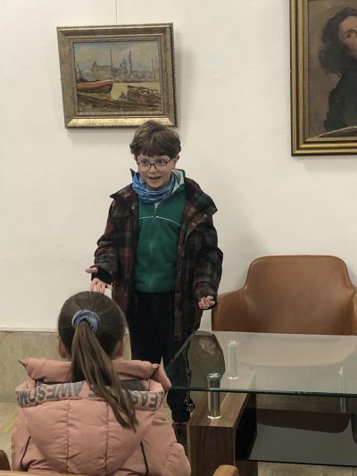 Децата от ОУ “Св. Паисий Хилендарски“ отдадоха почит към Чудомир