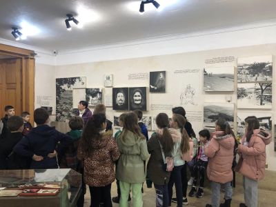 Децата от ОУ “Св. Паисий Хилендарски“ отдадоха почит към Чудомир