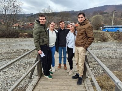 Представители на “Юнайтед Авангард Артист“ участваха в младежки обмен в Румъния