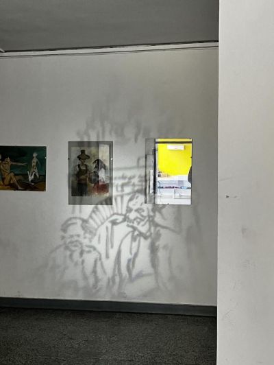 Светлинна арт инсталация поставиха казанлъшките художници да краси града през Чудомировите празници