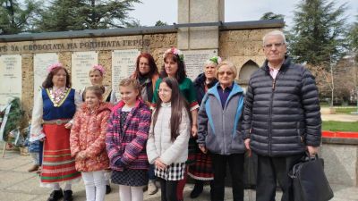 Ученици от ОУ „Чудомир“ участваха в честването на 111-ата годишнина от превземането на Одринската крепост