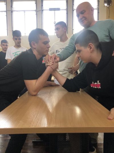 ПГЛПТ излъчи шампионите в Първия си училищен турнир по канадска борба