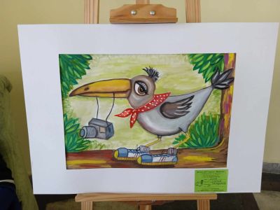 В библиотека “Искра“ откриха изложба с детски рисунки “Шарен свят“