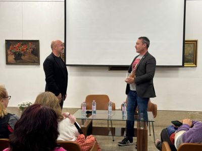 Вълнуващо литературно представяне и концерт зарадваха казанлъшката публика в предпоследния ден от Чудомирови празници 2024