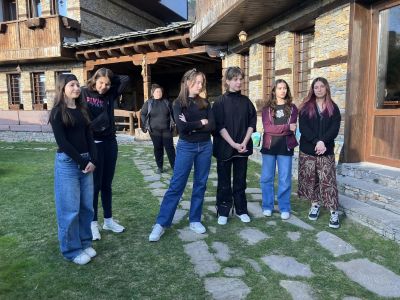 17 млади художници твориха на пленер в с. Лещен