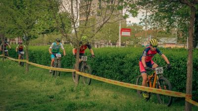 “Лястовиците“ се окичиха със злато, сребро и бронз