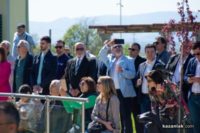 Десетки гости се събраха край Шипка за откриването на археокомплекс „Долината на тракийските царе“