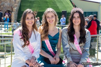 Десетки гости се събраха край Шипка за откриването на археокомплекс „Долината на тракийските царе“