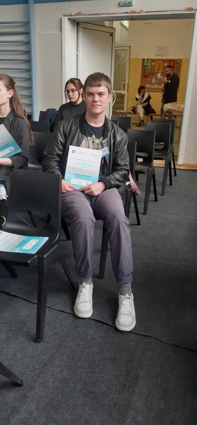 ПГЛПТ с финалист в Националното състезание „Практични финанси“