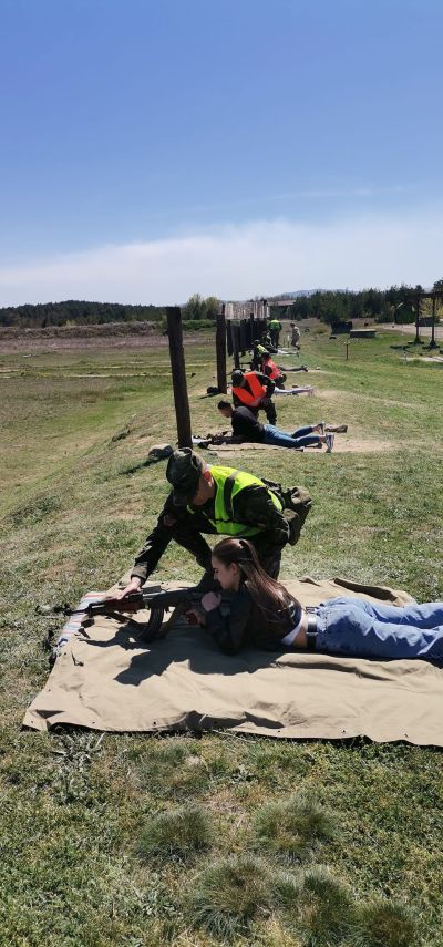 Казанлъшки ученици участваха в занятие по огнева подготовка на Тюлбето