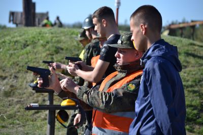 Казанлъшки ученици участваха в занятие по огнева подготовка на Тюлбето
