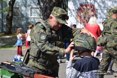 Казанлъшкият гарнизон отвори врати за посетители