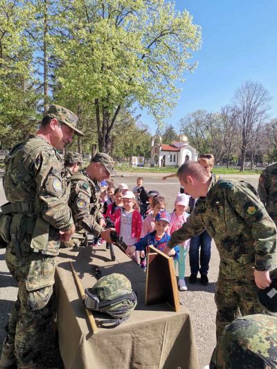 Казанлъшкият гарнизон отвори врати за посетители