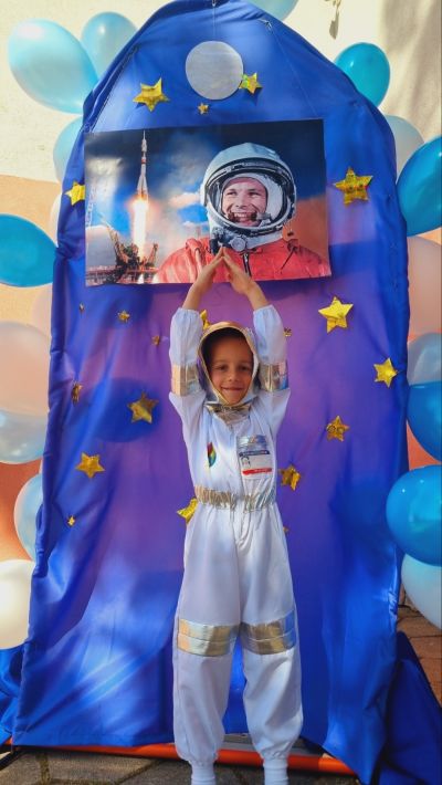 Децата от ДГ “Юрий Гагарин“ отбелязаха своя патронен празник