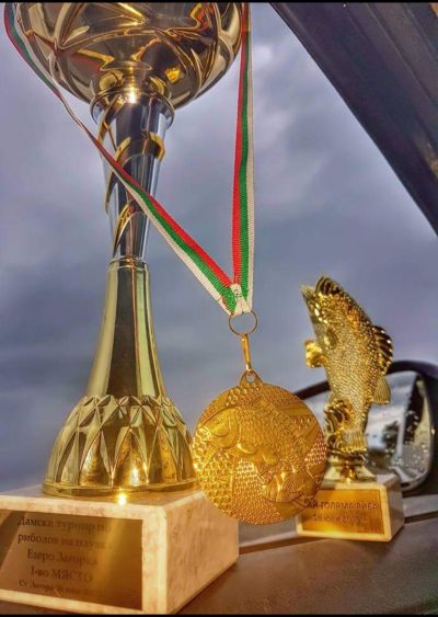 Рибарка улови 4 сома за 4 дни във водите на язовир „Копринка“ 