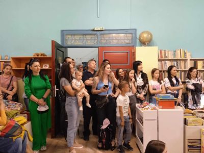 Творците от „Арт линия” представиха проекта „Изложба с книга. Първи стъпки”