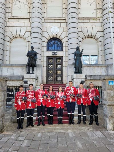 Хаджиеновци не спират да жънат успехи в национални олимпиади и състезания