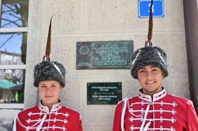 Хаджиеновци не спират да жънат успехи в национални олимпиади и състезания