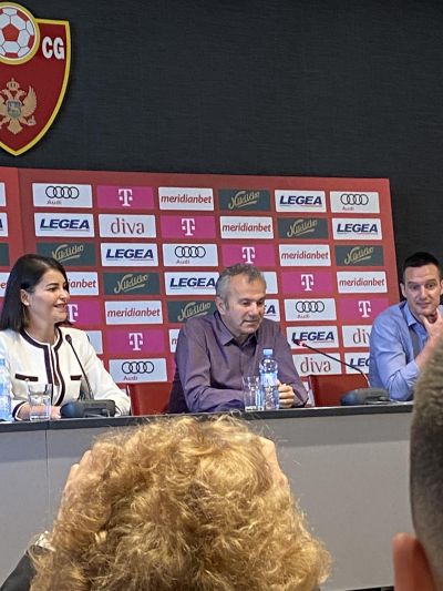 Хаджиеновци не спират да жънат успехи в национални олимпиади и състезания