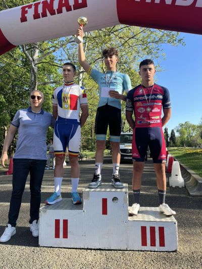 “Лястовиците“ на почетните стълбички в Бургас