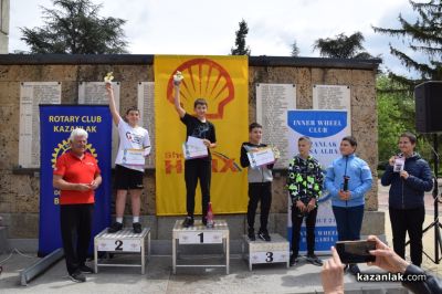 Деца показаха майсторско управление на велосипеди в парк “Розариум“