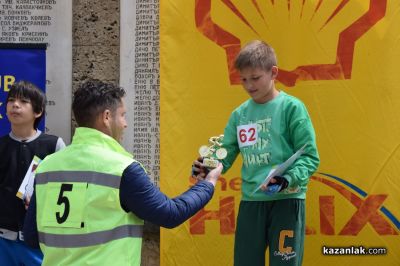 Деца показаха майсторско управление на велосипеди в парк “Розариум“