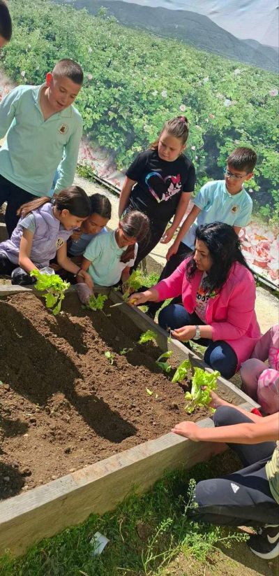 Възпитаниците на ОУ “Паисий Хилендарски“ отбелязаха Международния ден на Земята