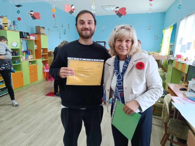 Доброволци и младежи на сдружение “МЦР-Взаимопомощ“ отбелязаха с инициатива “Денят на Земята“