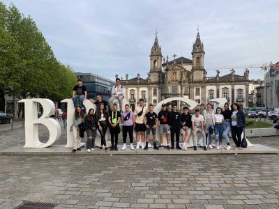 30 ученици от ПГ „Иван Хаджиенов“ се завърнаха от европейски стаж и обучение в Германия и Португалия