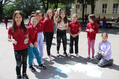 Пролетните празници в ОУ „Мати Болгария“ стартираха в Деня на Земята