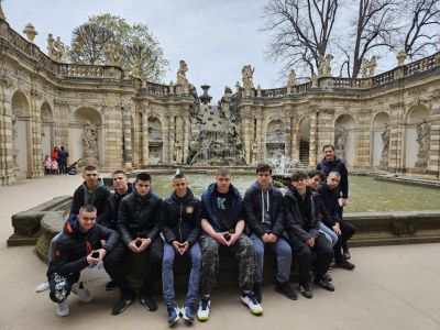 30 ученици от ПГ „Иван Хаджиенов“ се завърнаха от европейски стаж и обучение в Германия и Португалия