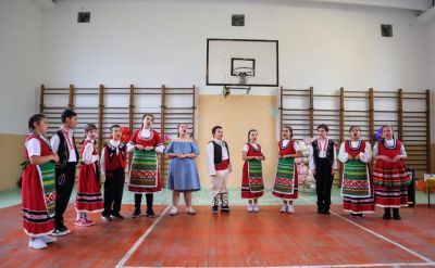 “С песен светът е чудесен” в ОУ “Чудомир“ Казанлък