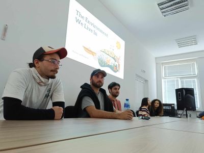 Доброволци отбелязаха Деня на Земята в ДГ “Теменуга“ и ППМГ “Никола Обрешков“