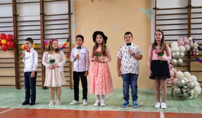 “С песен светът е чудесен” в ОУ “Чудомир“ Казанлък