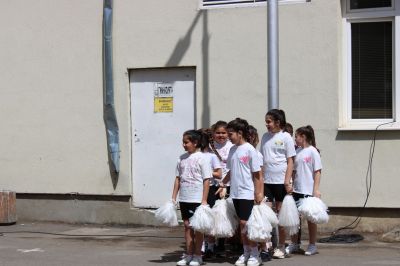 Със специална програма, ОУ „Мати Болгария“ отбеляза Деня на танцовото изкуство 