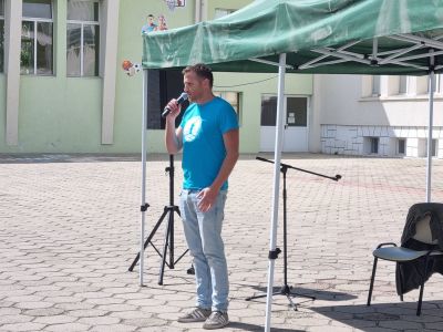 Актьорът Христо Пъдев гостува в ОУ “Св. Паисий Хилендарски“