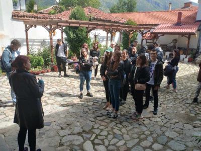 Изнесена практика в Карлово проведоха бъдещите екскурзоводи на ПГЛПТ