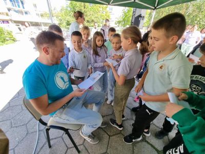 Актьорът Христо Пъдев гостува в ОУ “Св. Паисий Хилендарски“