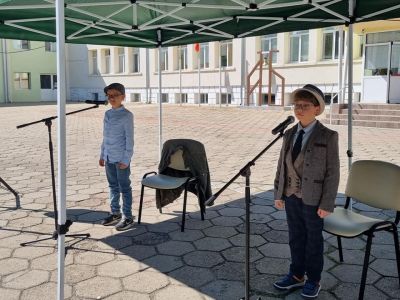 Актьорът Христо Пъдев гостува в ОУ “Св. Паисий Хилендарски“